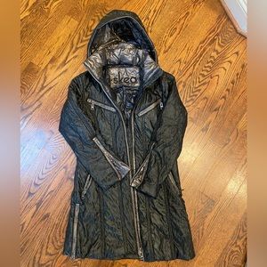 Skea thermalite coat! Sz 8. Two toned black/taupe. Slight shine & subtle pattern